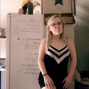 Meet your Posher, Ella